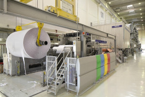A finished roll of paper on the Mitsubishi line A finished roll of paper on the Mitsubishi line